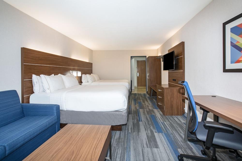 Holiday Inn Express Kansas City - At The Legends! By Ihg Bonner Springs Bagian luar foto