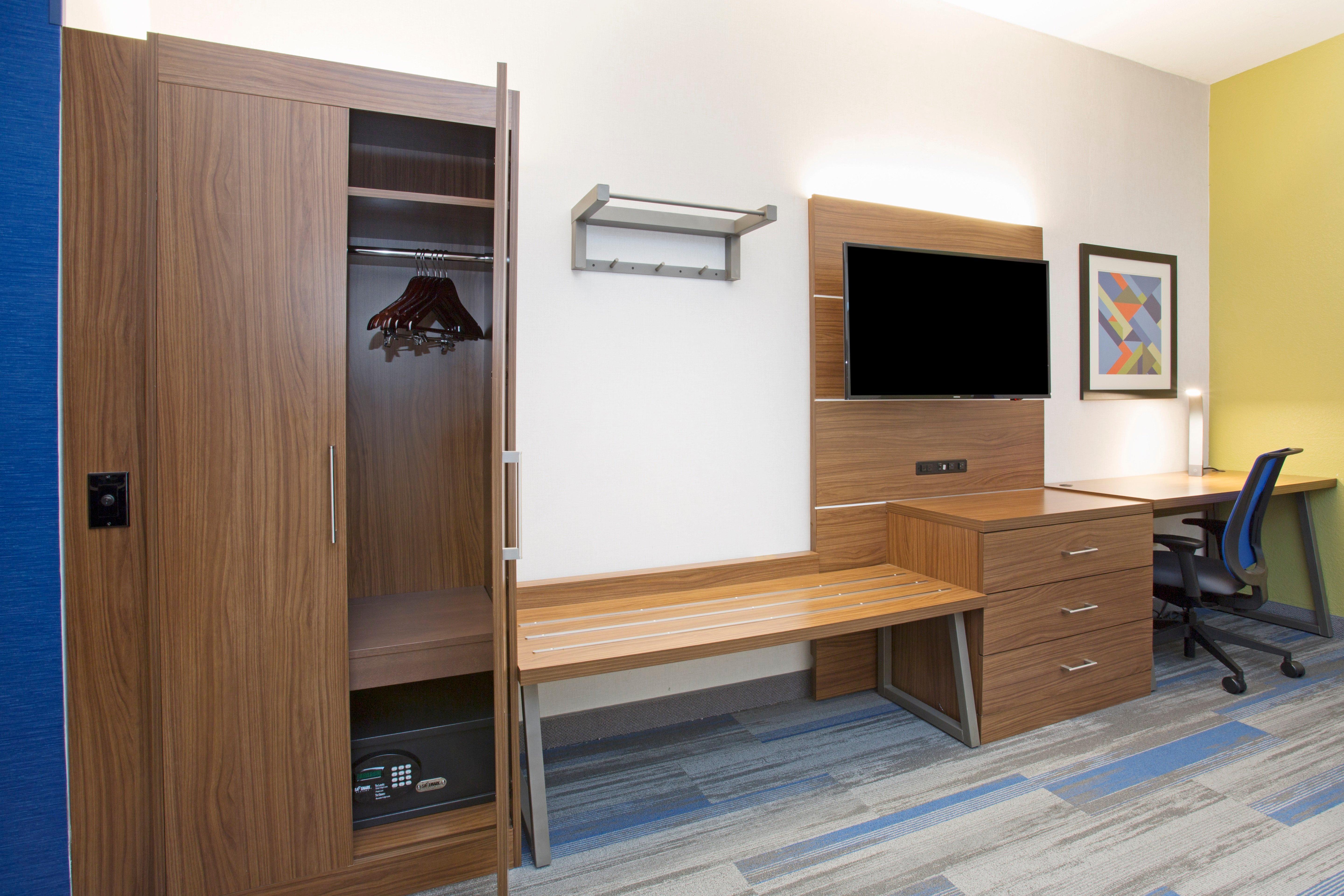 Holiday Inn Express Kansas City - At The Legends! By Ihg Bonner Springs Ruang foto