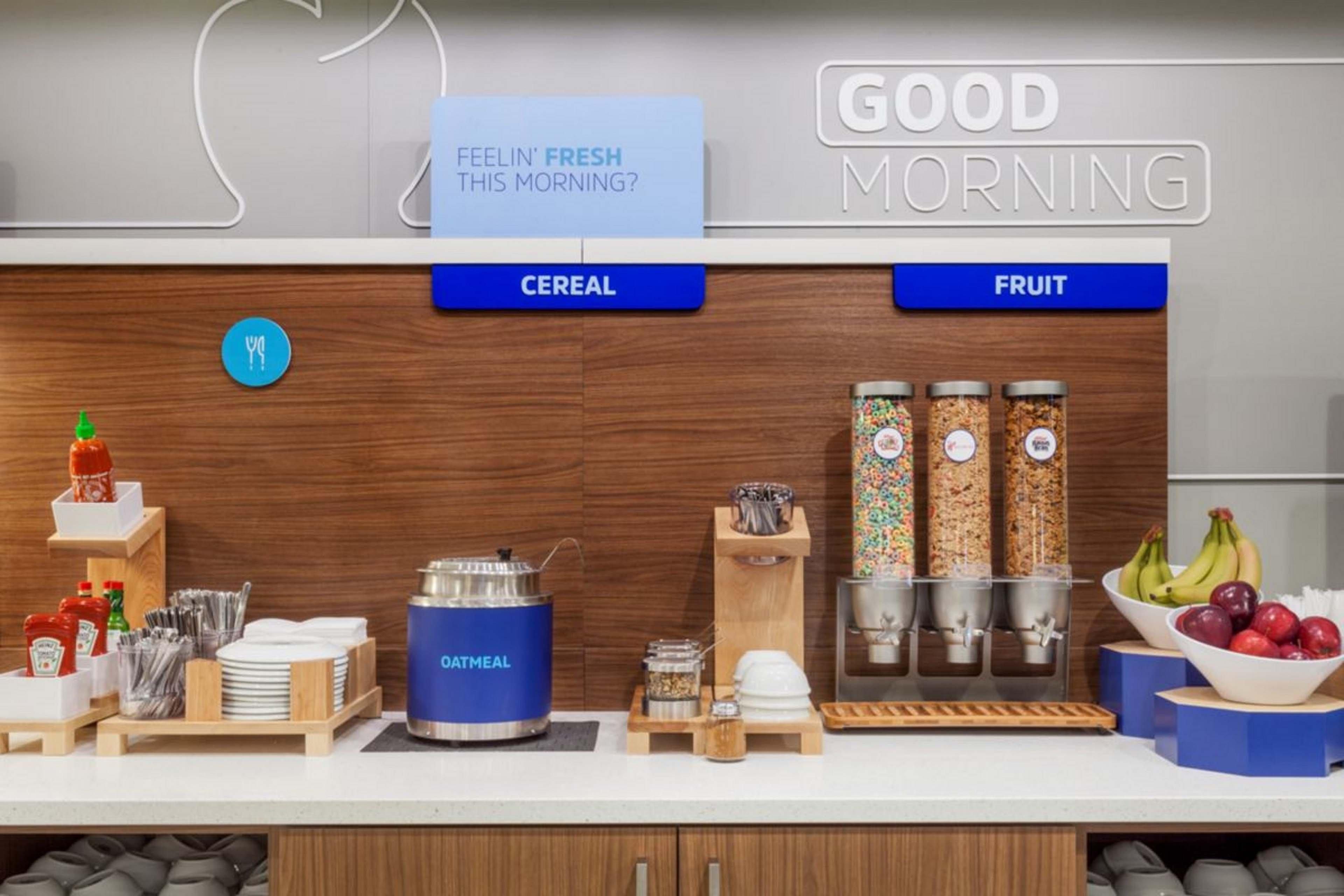Holiday Inn Express Kansas City - At The Legends! By Ihg Bonner Springs Bagian luar foto
