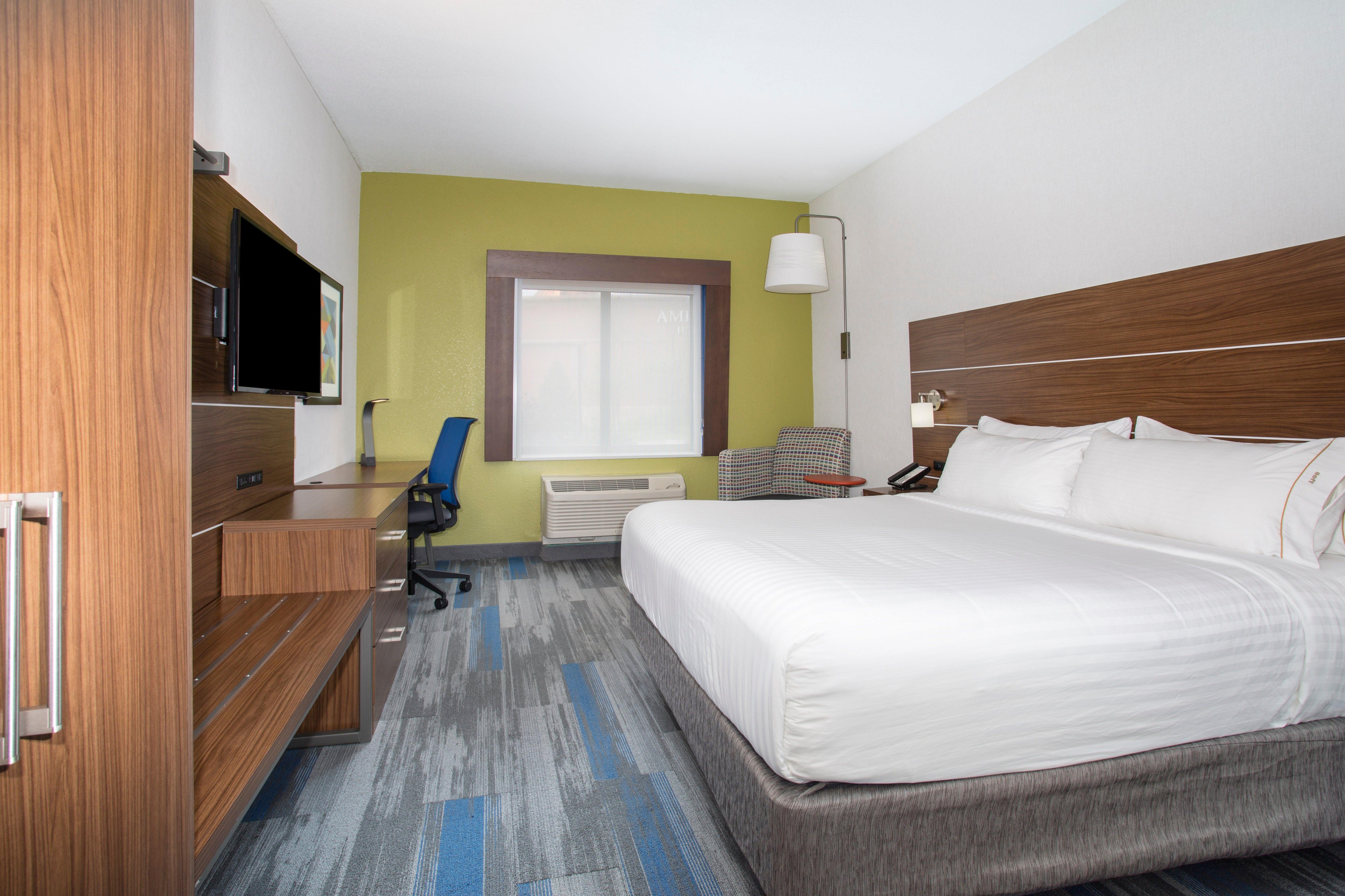 Holiday Inn Express Kansas City - At The Legends! By Ihg Bonner Springs Bagian luar foto