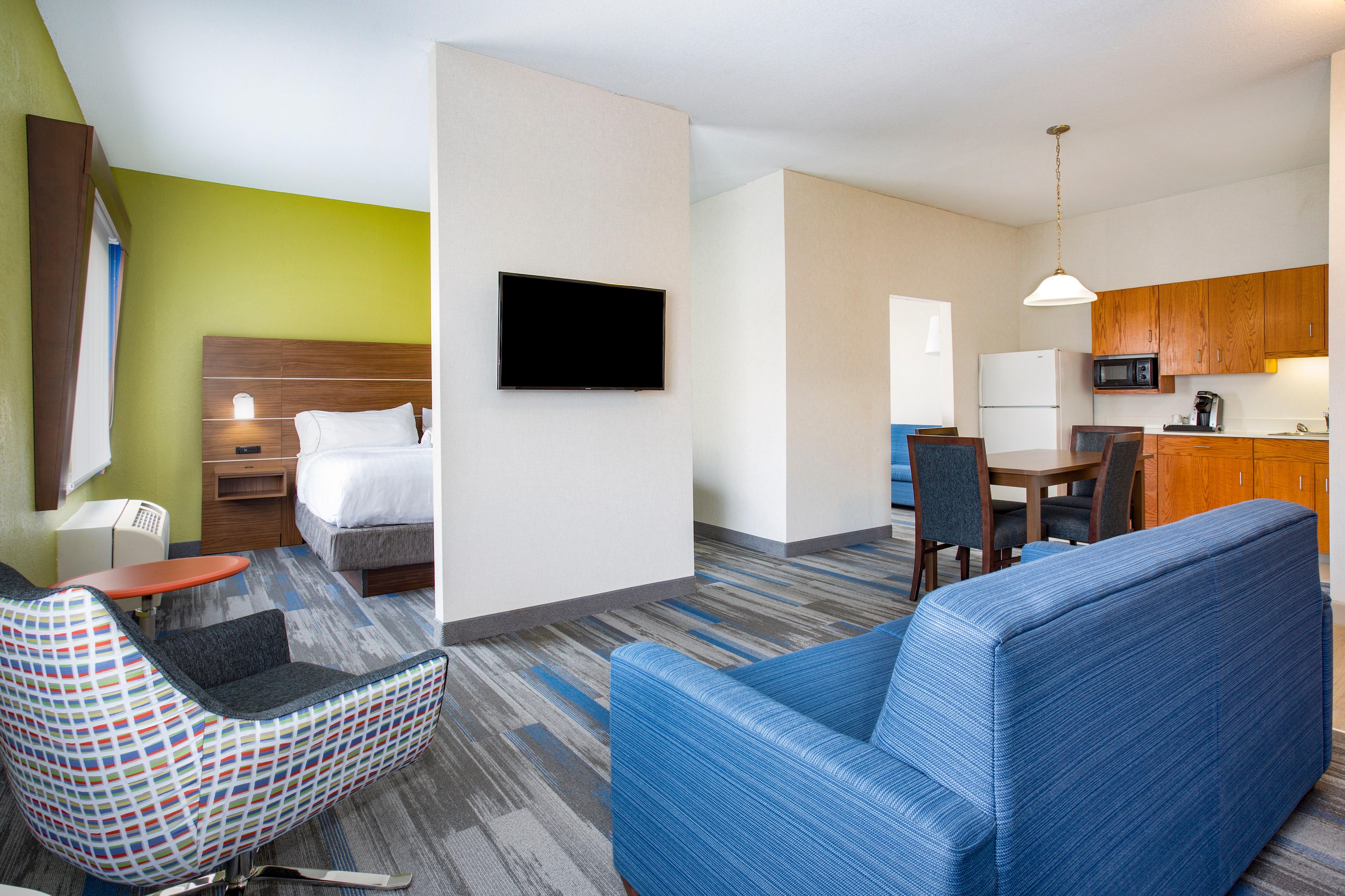 Holiday Inn Express Kansas City - At The Legends! By Ihg Bonner Springs Ruang foto
