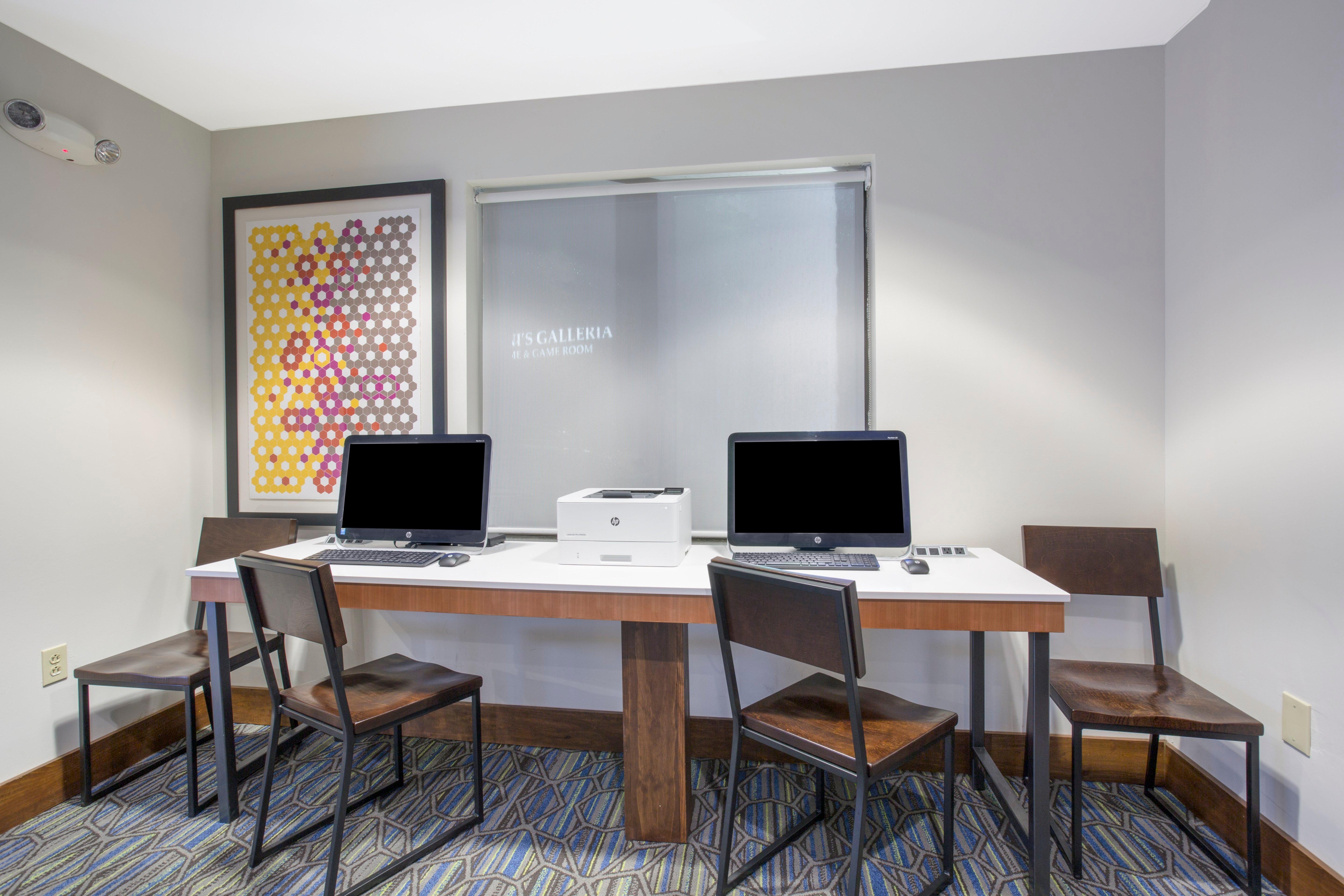 Holiday Inn Express Kansas City - At The Legends! By Ihg Bonner Springs Bagian luar foto